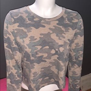 Soft cotton camouflage long sleeve crop top